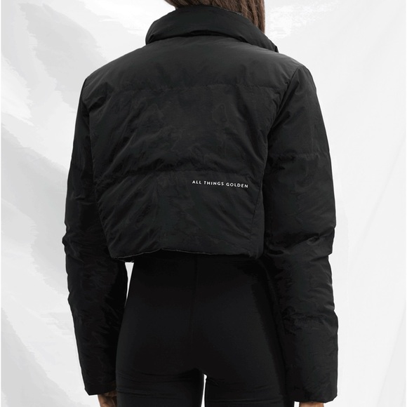 All Things Golden THE VEGAN PUFF™ REVERSIBLE CROP JACKET - PATENT/BLACK - Picture 8 of 13